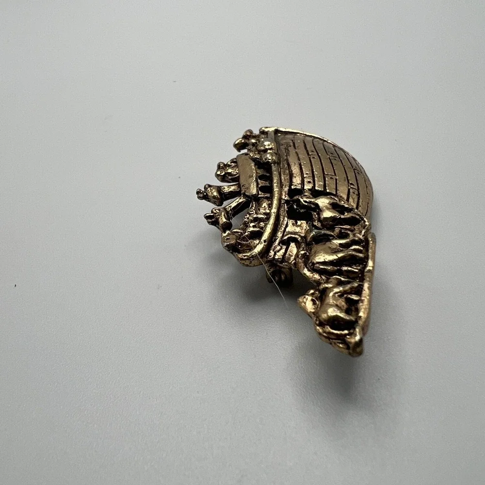 Vintage Noahs Ark‎ Animal Brooch Gold Tone Pin